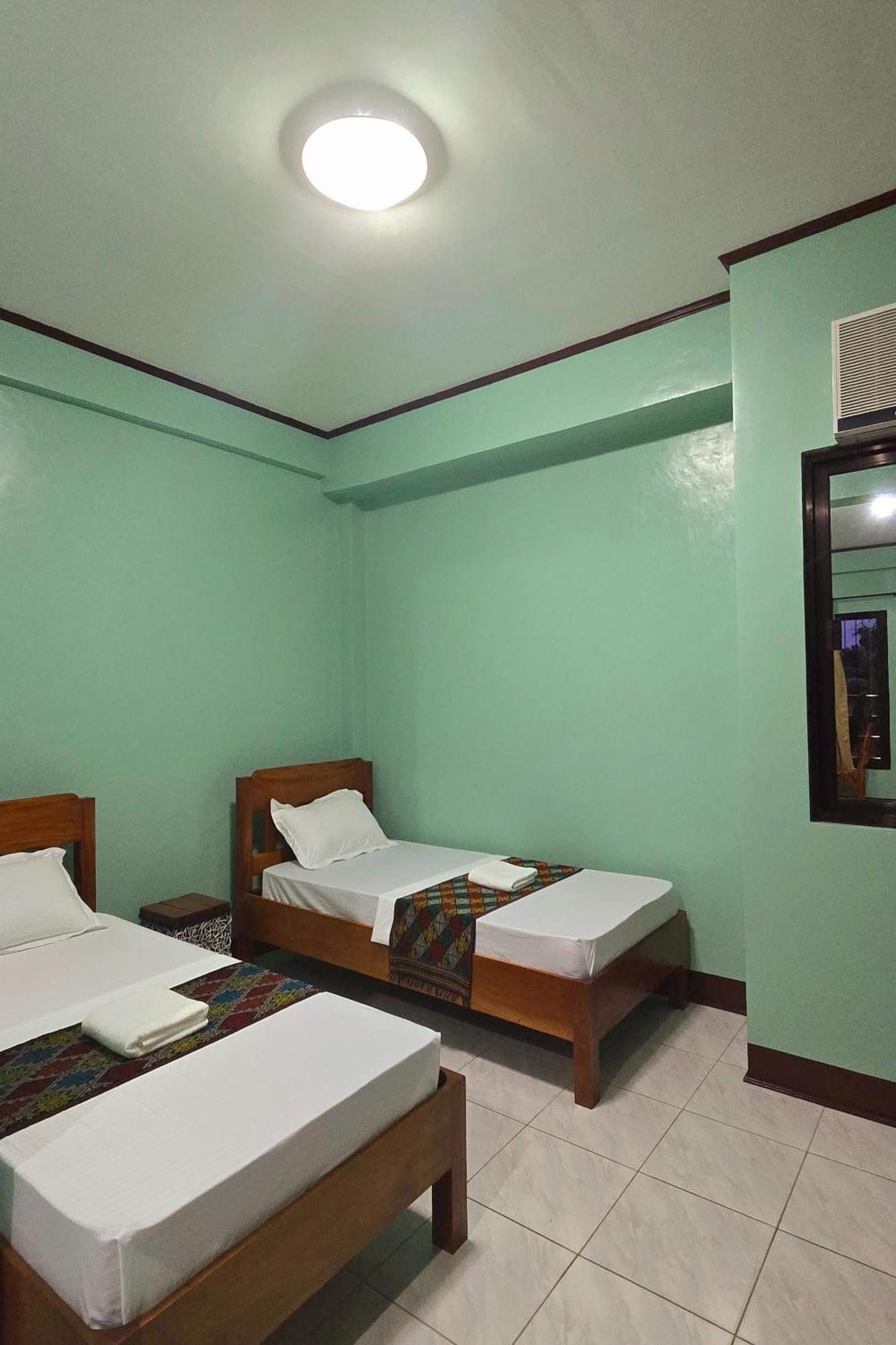 Nober Pension House City Center Puerto Princesa Extérieur photo